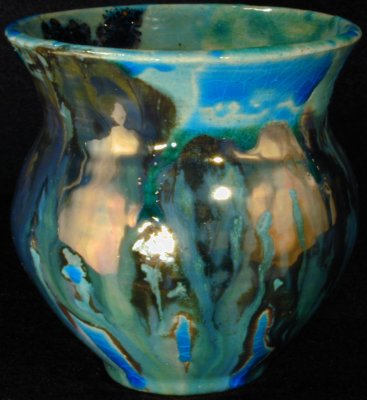 [Iridescent Vessel by Paul J. Katrich (0294)]