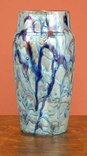[Iridescent Pottery by Paul J. Katrich (0800)]