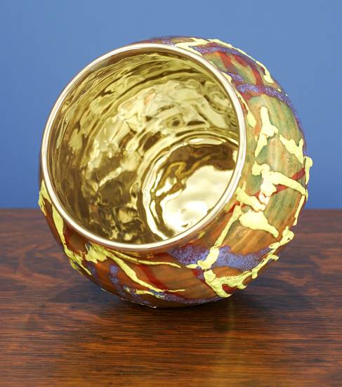 [Iridescent Pottery by Paul J. Katrich (0831)]