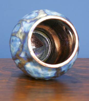 [Iridescent Pottery by Paul J. Katrich (0832)]