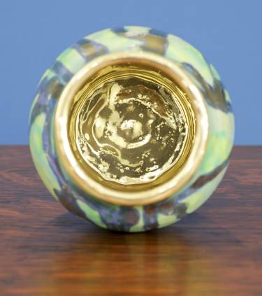 [Iridescent Pottery by Paul J. Katrich (0874)]