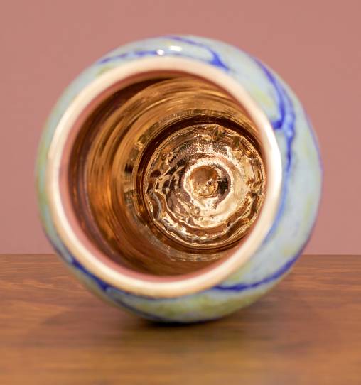 [Iridescent Pottery by Paul J. Katrich (0886)]