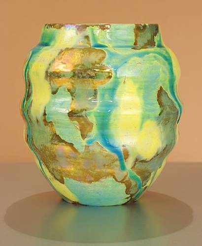 [Iridescent Pottery by Paul J. Katrich (0893)]