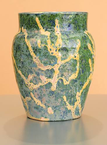 [Iridescent Pottery by Paul J. Katrich (0966)]