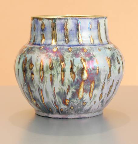 [Iridescent Pottery by Paul J. Katrich (0971)]