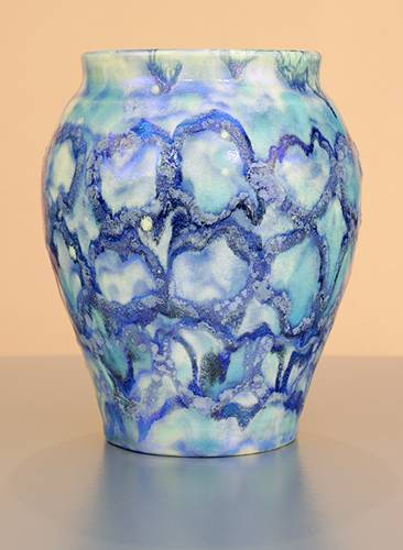 [Iridescent Pottery by Paul J. Katrich (0973)]