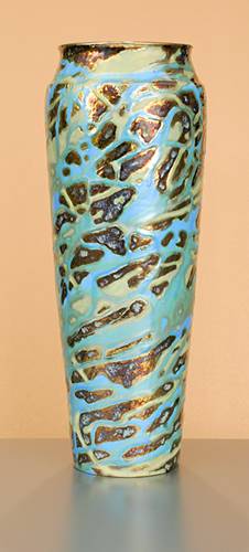 [Iridescent Pottery by Paul J. Katrich (0978)]