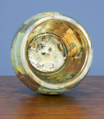 [Iridescent Pottery by Paul J. Katrich (0988)]