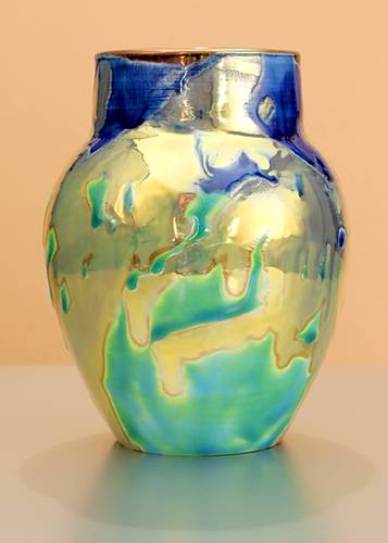 [Iridescent Pottery by Paul J. Katrich (1001)]