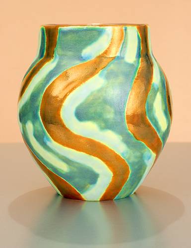 [Iridescent Pottery by Paul J. Katrich (1027)]