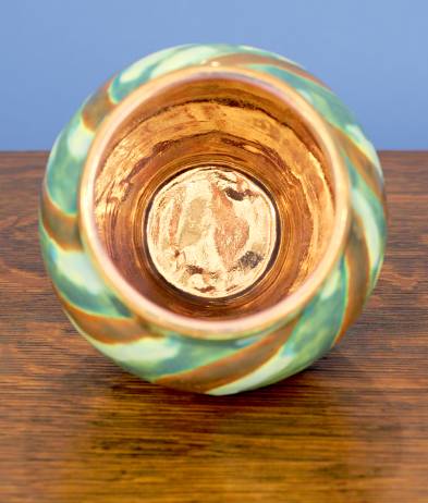 [Iridescent Pottery by Paul J. Katrich (1027)]