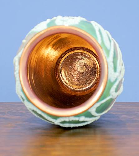 [Iridescent Pottery by Paul J. Katrich (1028)]