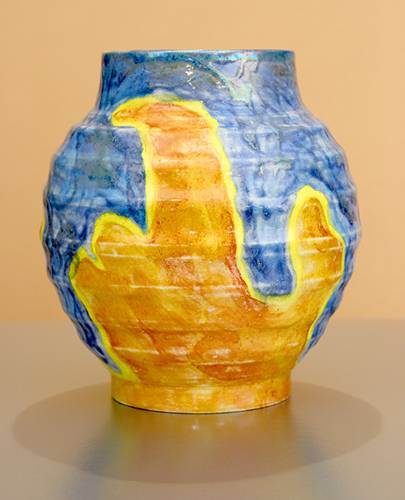 [Iridescent Pottery by Paul J. Katrich (1059)]