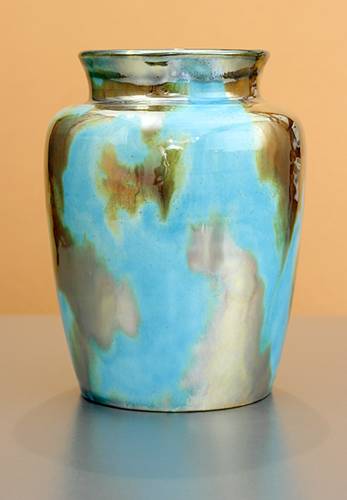 [Iridescent Pottery by Paul J. Katrich (1066)]