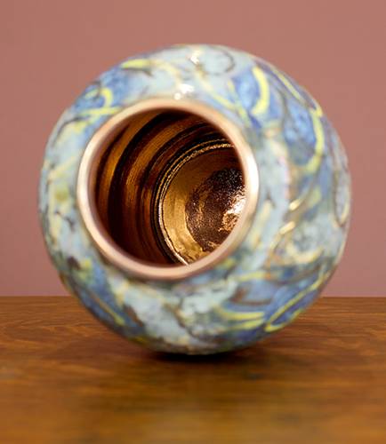 [Iridescent Pottery by Paul J. Katrich (1074)]