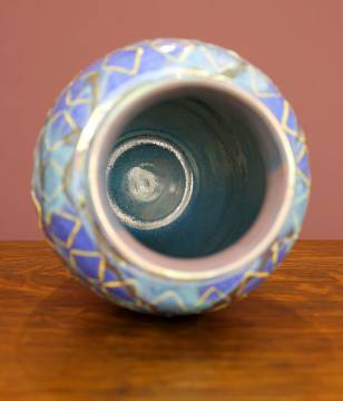 [Iridescent Pottery by Paul J. Katrich (1088)]