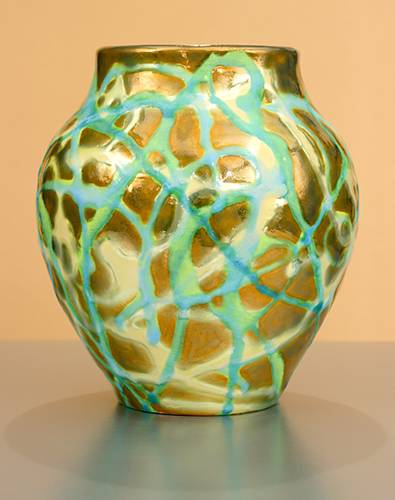 [Iridescent Pottery by Paul J. Katrich (1128)]