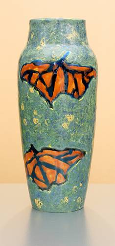 [Iridescent Pottery by Paul J. Katrich (1180)]
