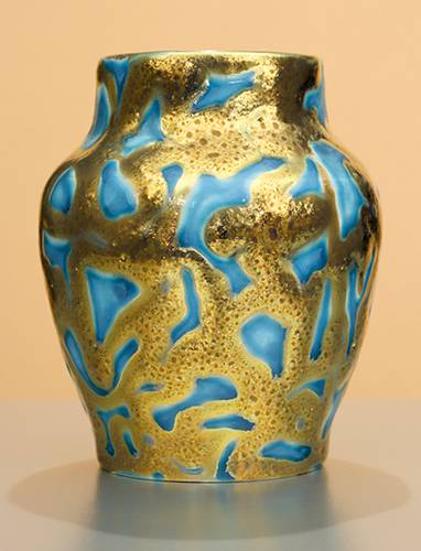 [Iridescent Pottery by Paul J. Katrich (1326)]